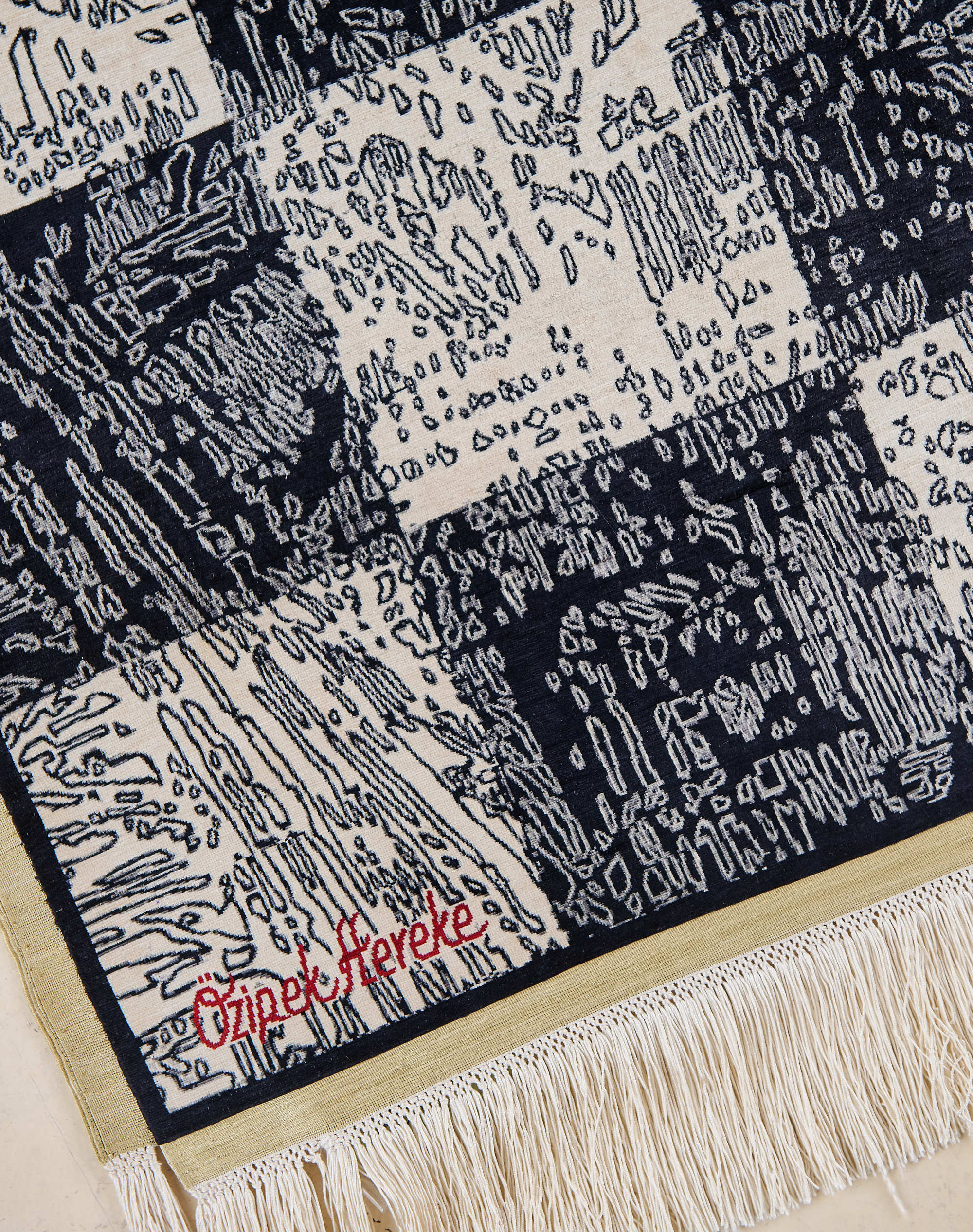 ISTANBUL SIYAH BEYAZ